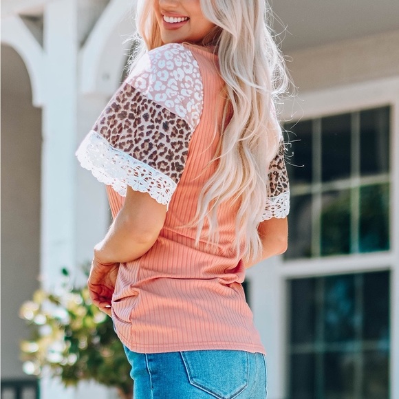 🔥🔥sale🔥🔥Leopard Print Lace Splicing Loose Top - Picture 2 of 4